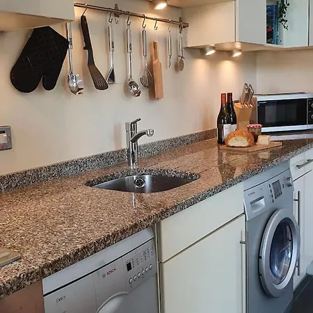 6 Porth Sands Newquay Cornwall Luxury With Sea Views *