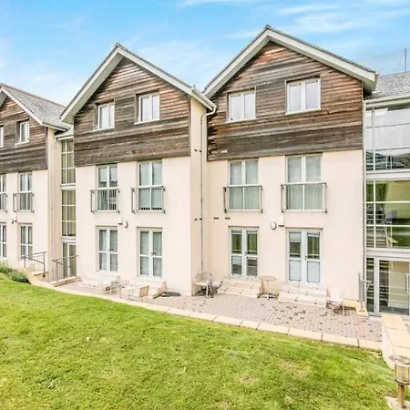 Apartment 6 Porth Sands Newquay Cornwall Luxury With Sea Views *