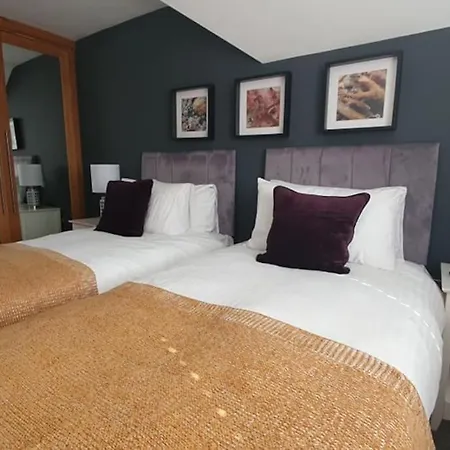 6 Porth Sands Newquay Cornwall Luxury With Sea Views Apartment