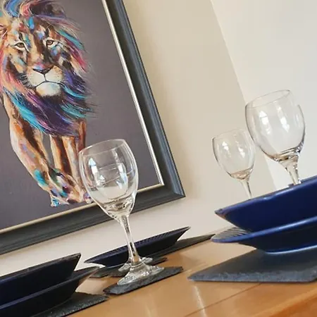 Apartment 6 Porth Sands Newquay Cornwall Luxury With Sea Views *